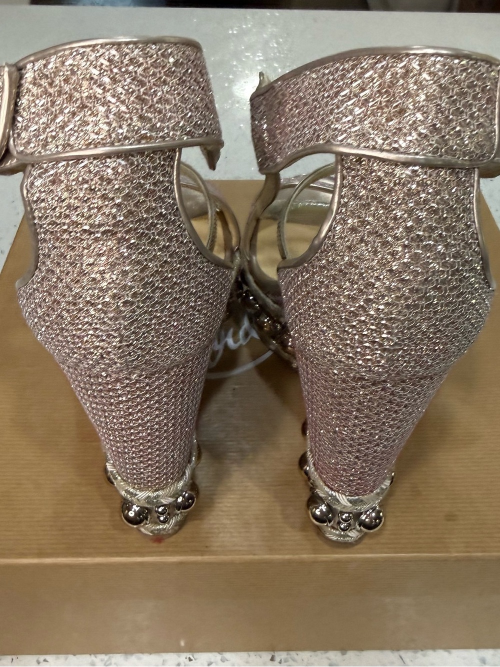 Christian Louboutin Champagne Chocazeppa
120 Glitter Specchio - Size 40 / US 9 - Picture 9 of 13